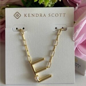 NWT Kendra Scott Pearl Letter E Short Necklace in Gold Freshwater Cultured Pearl